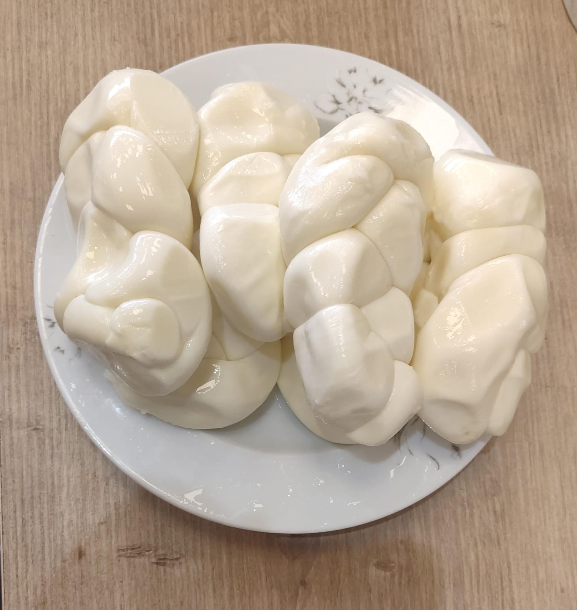 Az tuzlu El yapımı Tam yağlı Örgü peynir 